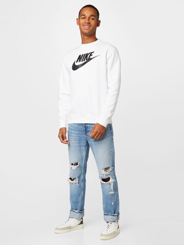 Sweat de sport Nike Sportswear en blanc