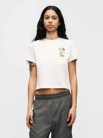 Tricou de la THE NORTH FACE pe alb: față