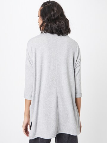 Pullover extra large 'BELLA' di NEW LOOK in grigio