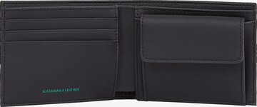 Tommy Jeans Wallet in Black