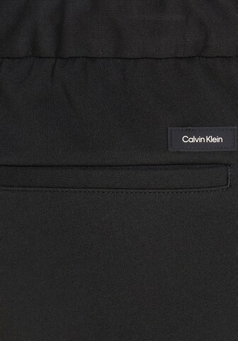 Calvin Klein Loose fit Chino Pants in Black