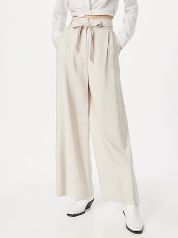 ABOUT YOU Wide leg Pleat-Front Pants 'Lilyan' in Beige: front