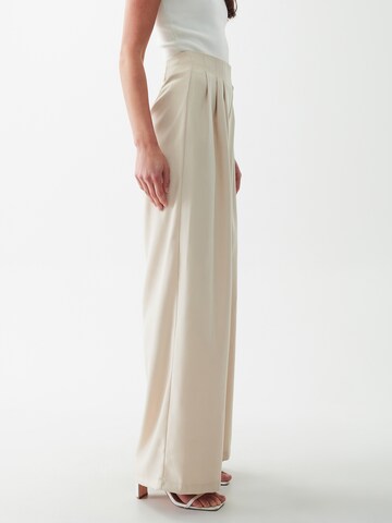 Willa Wide Leg Bundfaltenhose 'NIKO' in Beige: zadná strana