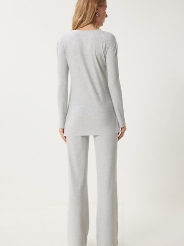 Happiness İstanbul Домашний костюм в Серый