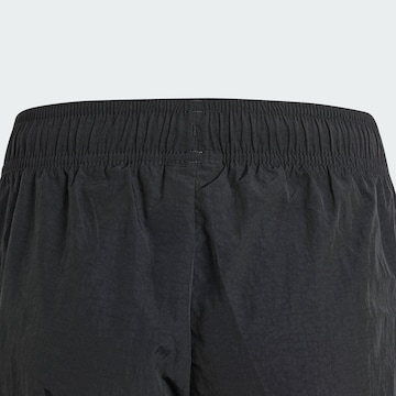 ADIDAS ORIGINALS Regular Shorts in Schwarz