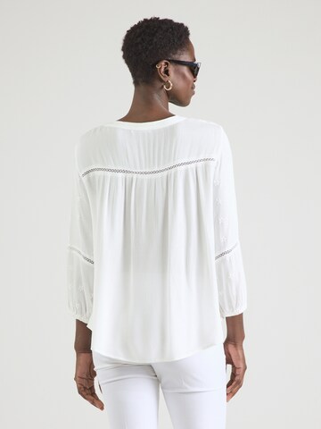 Hailys Shirt 'Sc44hiffli' in White