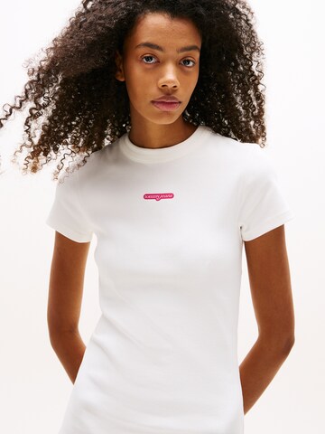 Robe Tommy Jeans en blanc