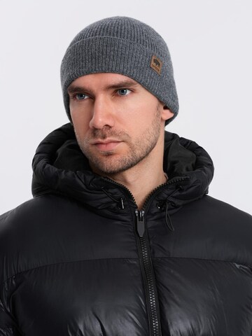 Ombre Cap in Grau