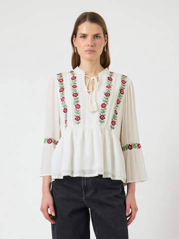 Bluză 'YASCHELLA' de la YAS pe alb: față