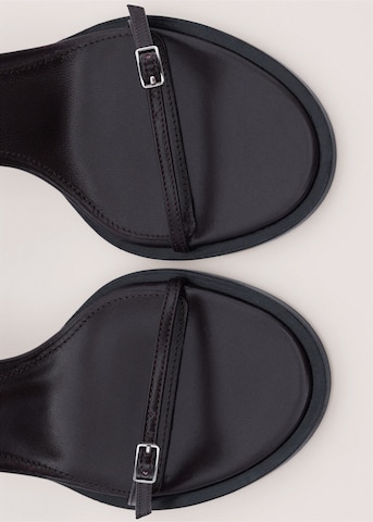 MANGO Pantolette in Braun