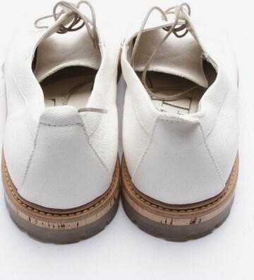 Attilio Giusti Leombruni Flats & Loafers in 38 in White