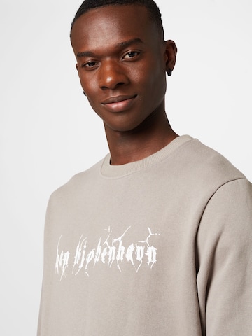 Han Kjøbenhavn Sweatshirt in Grey