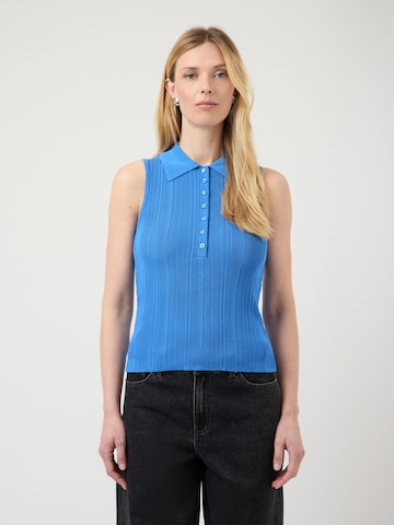 YAS Strickweste in Blau: Vorderseite