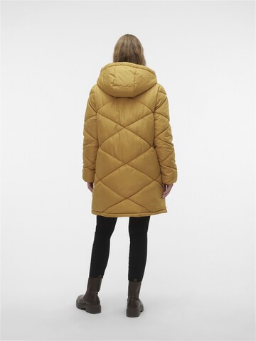 MAMALICIOUS Winter Jacket in Yellow