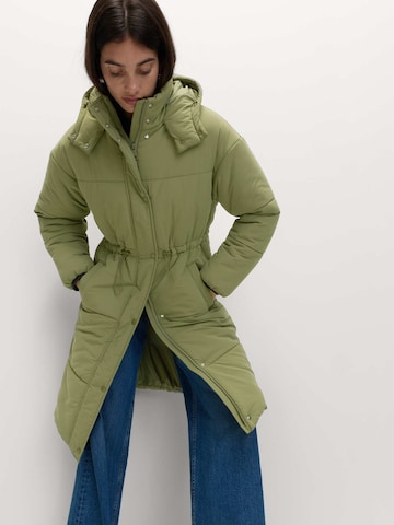 Cappotto invernale di Marks & Spencer in verde: frontale