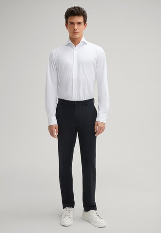 Coupe slim Chemise 'Mika' JOOP! en blanc