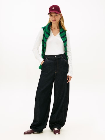 Tricou de la TOMMY HILFIGER pe alb