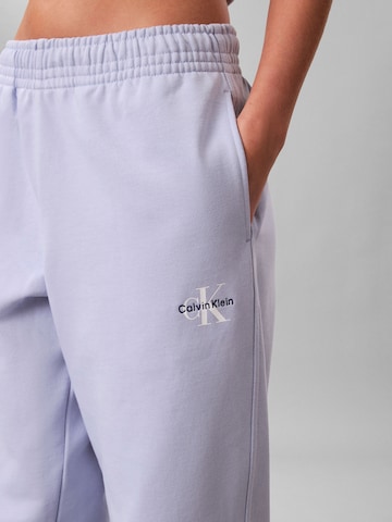 Calvin Klein Jeans Конический (Tapered) Штаны в Лиловый