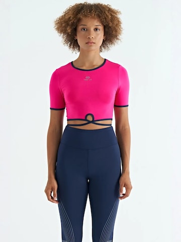 Tommy Life Performance shirt in Pink: front