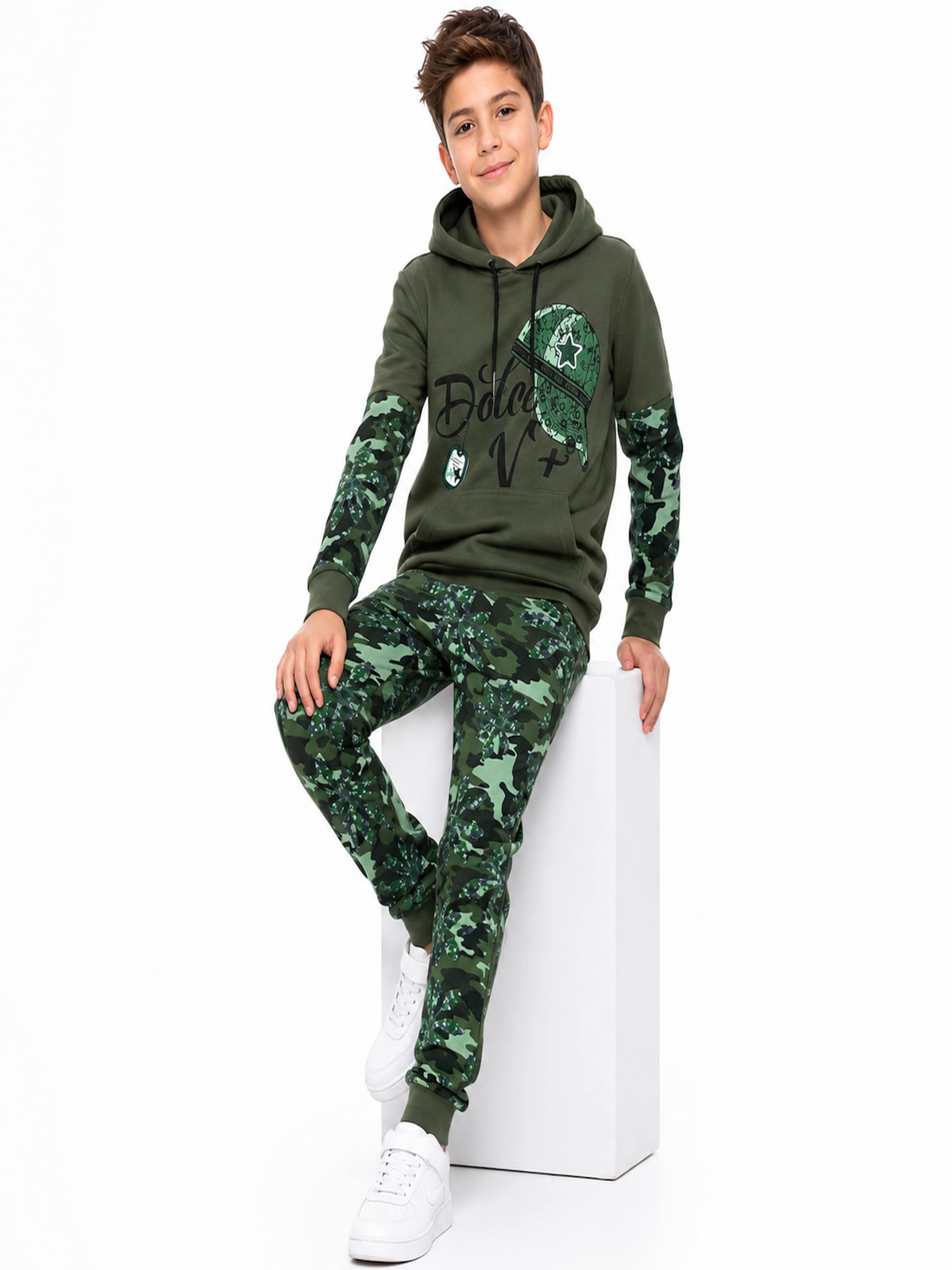 LOREZA - Chándal 'Jungen Freizeitanzug Edgar' en verde