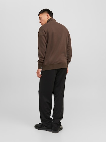 JACK & JONES Sweatshirt in Brown