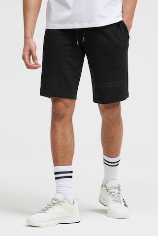 CAMP DAVID Regular Sweatshorts mit Label Print in Schwarz: Vorderseite