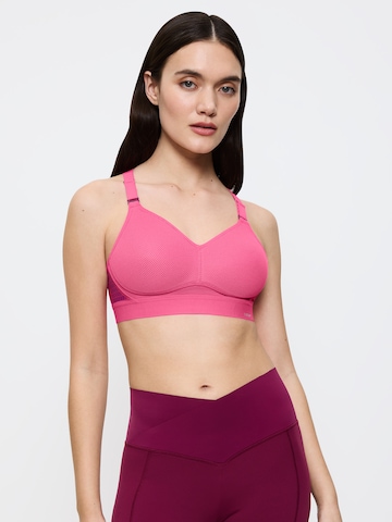 Triumph Triaction T-shirt Sports bra ' Triaction Hybrid Lite ' in Pink: front