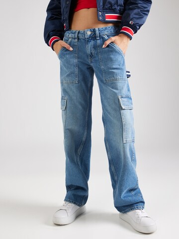 Tommy Jeans Loose fit Cargo Jeans in Blue: front
