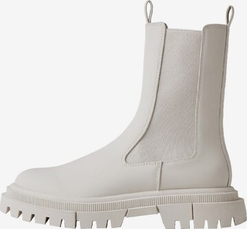 Bershka Chelsea Boots in Weiß