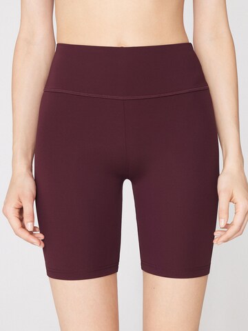 Tezenis Skinny Leggings in Red: front