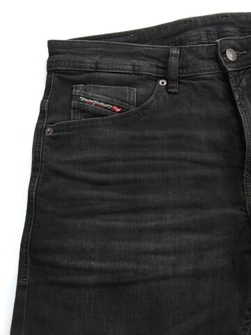 Coupe slim Jean 'THOMMER-R' DIESEL en noir