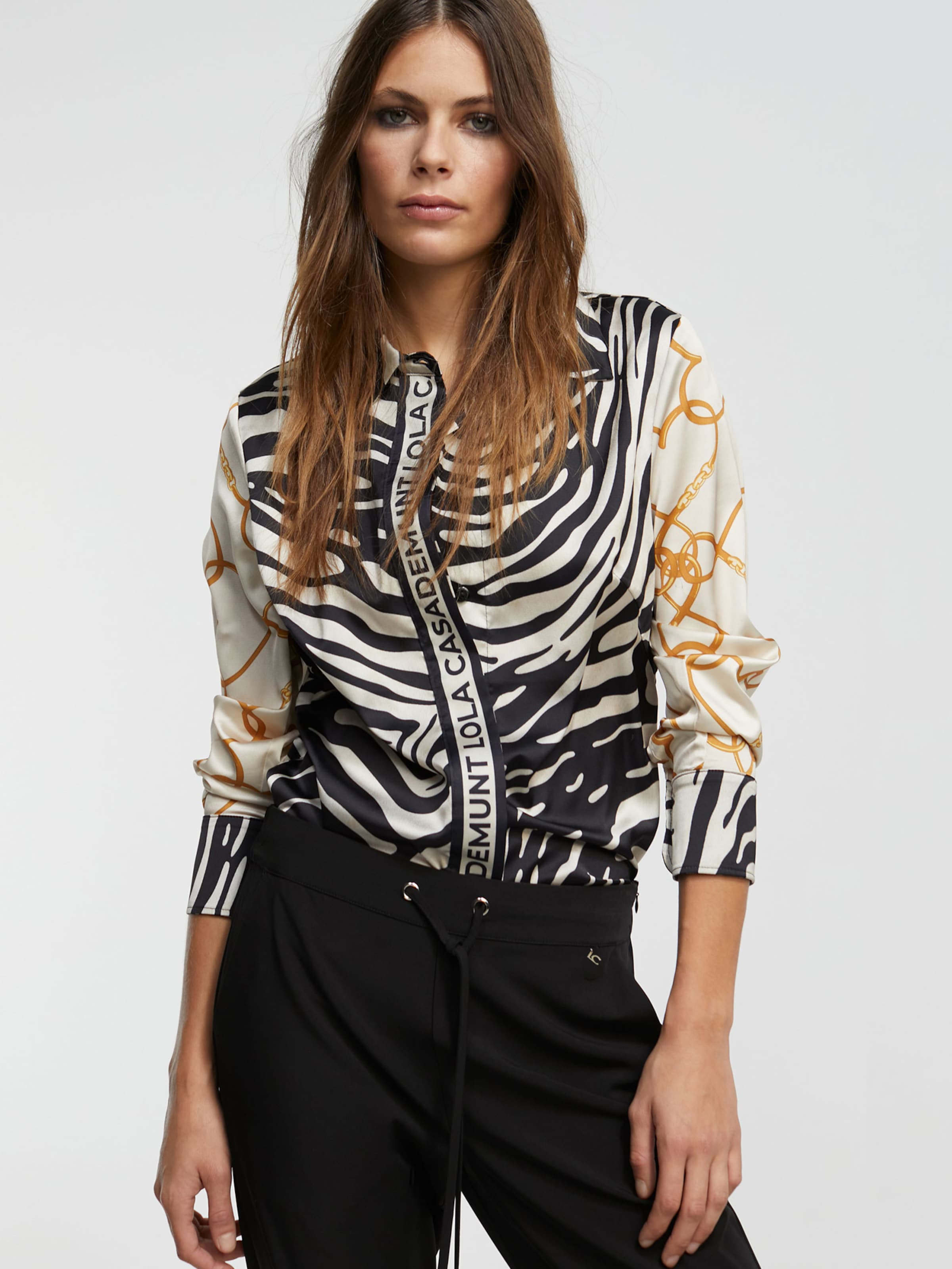 Lola casademunt online hotsell