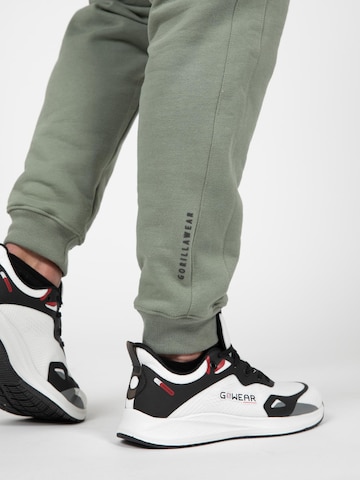 Loosefit Pantaloni sportivi 'Leon' di Gorilla Wear in verde