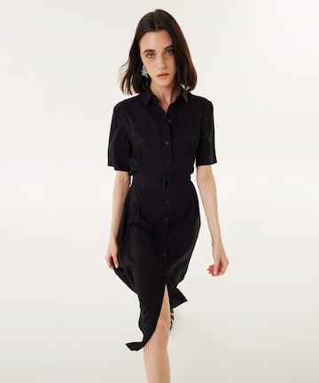Twist Shirt Dress in Black: front