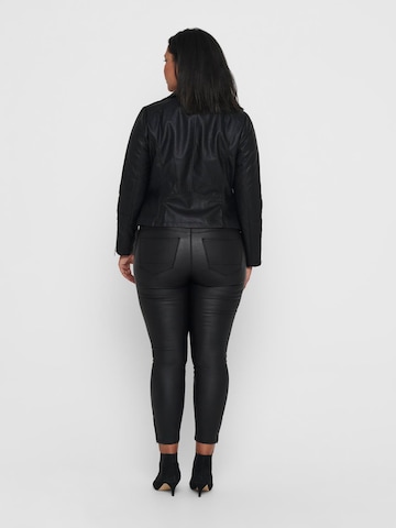 ONLY Carmakoma - Chaqueta de entretiempo en negro