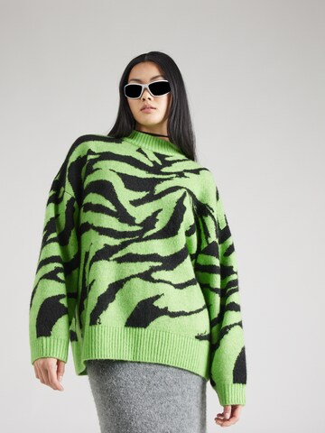 Monki Sweater in Green: front