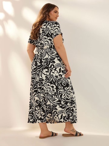 Stil Diva Dress in Beige