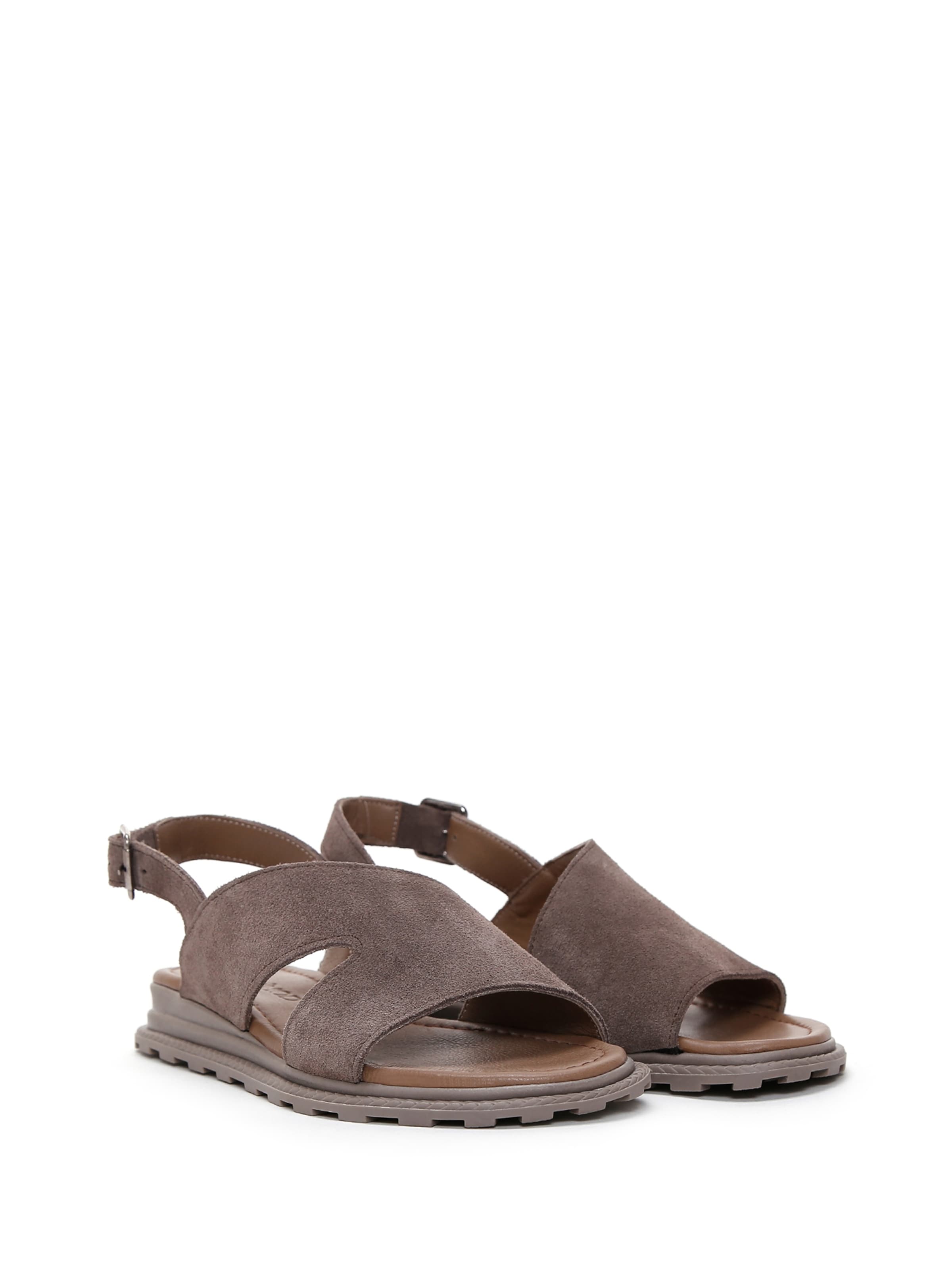 Derimod Sandale in Braun