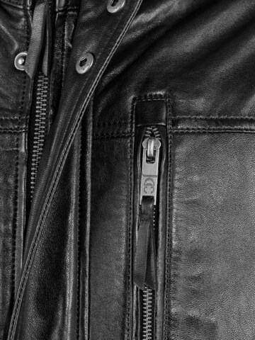 JCC Tussenjas in Zwart