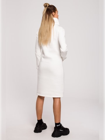 made of emotion - Vestido en beige