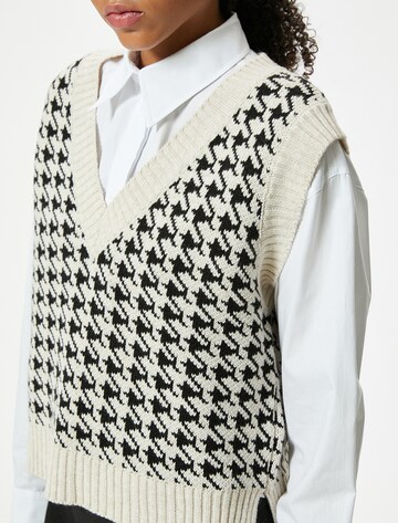 Koton Pullunder in Beige