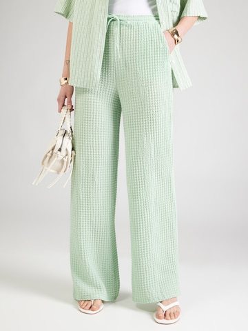 VILA Regular Pants 'VIBOTTA' in Green: front