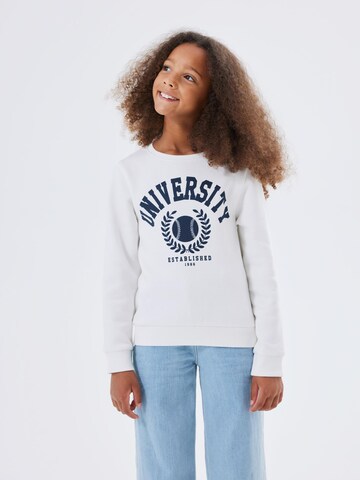 NAME IT Sweatshirt 'Tille' i vit: framsida