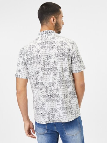 Coupe regular Chemise AÉROPOSTALE en blanc