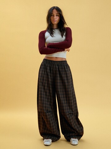 Barrel Pantalon Bershka en marron
