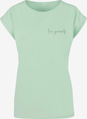 Merchcode T-Shirt 'Love Yourself ' in Grün: predná strana