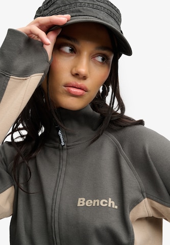 Superdry & Co Sweatvest 'Bench X Superdry & Co' in Grijs