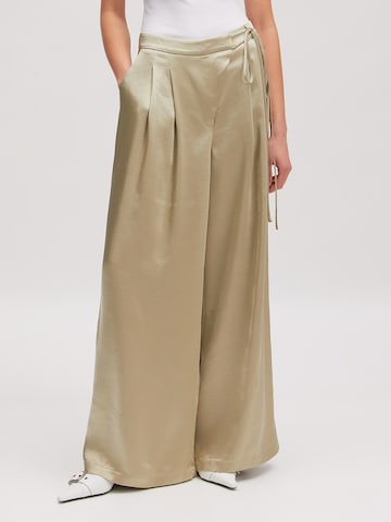 EDITED Широкий Брюки со складками 'Katie' в Зеленый: спереди