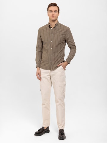 By Diess Collection - Regular Fit Camisa em castanho