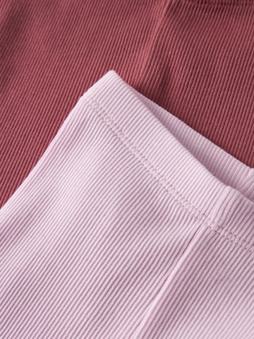 TWO SOON - Slimfit Pantalón en rosa